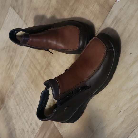 Rieker brown and tan 8 - Picture 1 of 3